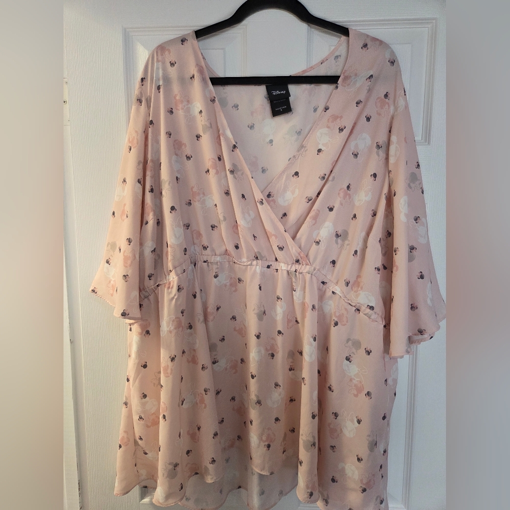 Disney Torrid Pale Pink Blouse with Minnie Print